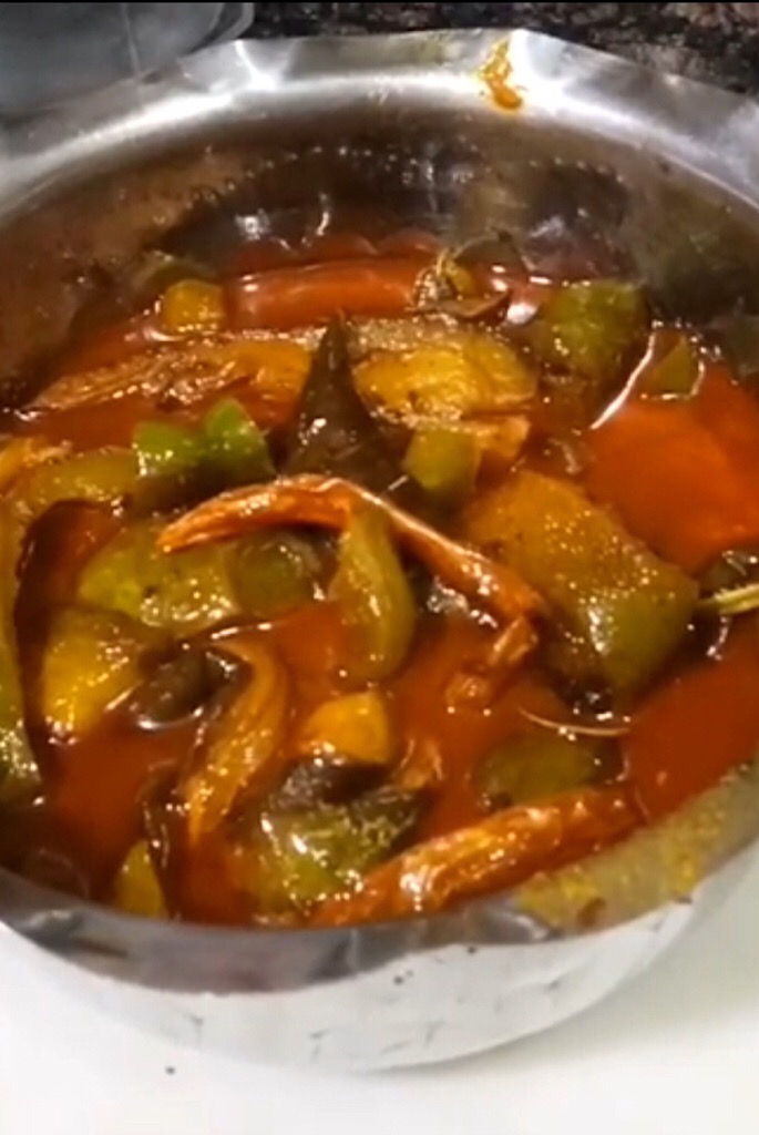 Khatte Shimla mirch baingan