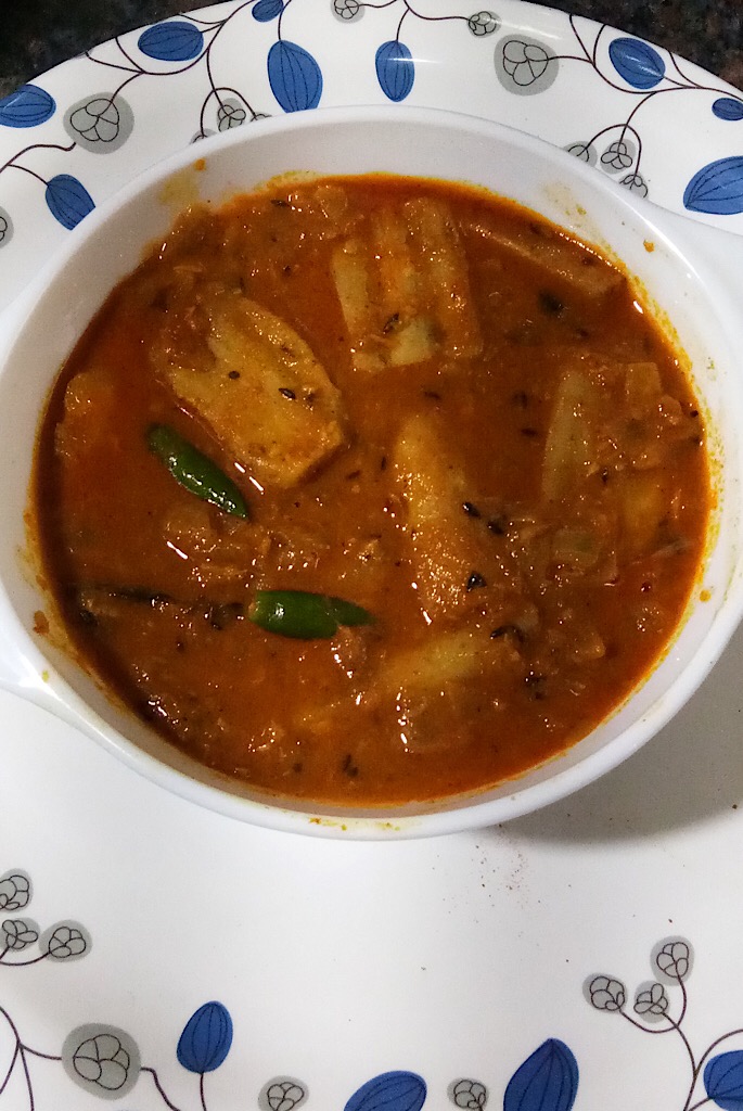 kacche kele ki sabji kaise banate hain